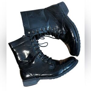 CA Collection By Carrini. Size 8.5